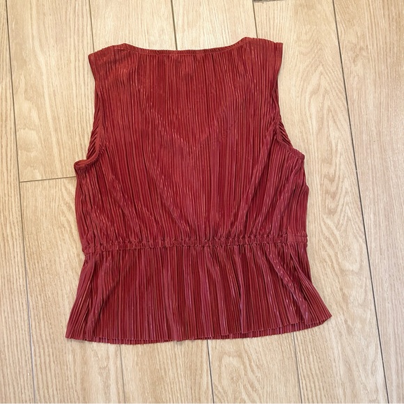 Nine West Sleeveless V-Neck Pleated Blouse Tie Waist | Rust Red Orange | Small - Picture 7 of 9